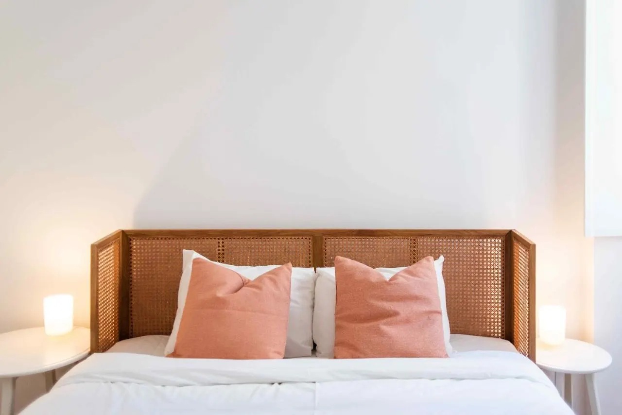 Amaro - Elegant 2 Bedroom Apartment In Alcantara Lisboa 0*,  Portugália