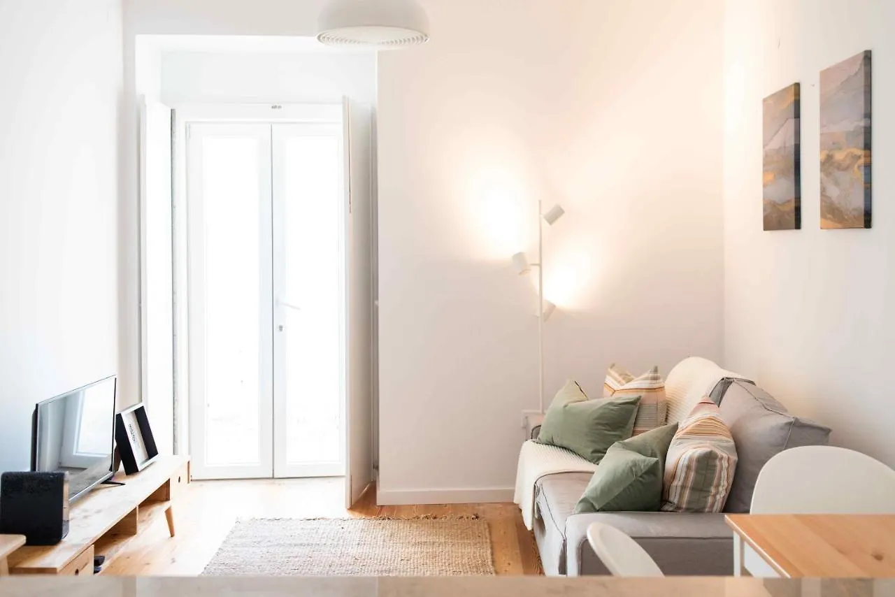 Amaro - Elegant 2 Bedroom Apartment In Alcantara Lisboa