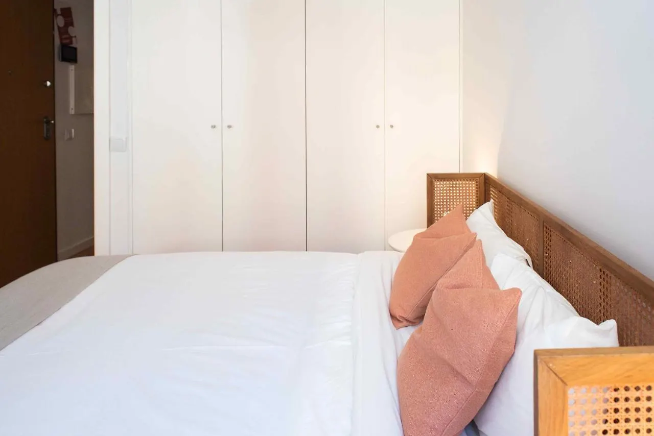 Amaro - Elegant 2 Bedroom Apartment In Alcantara Lisboa