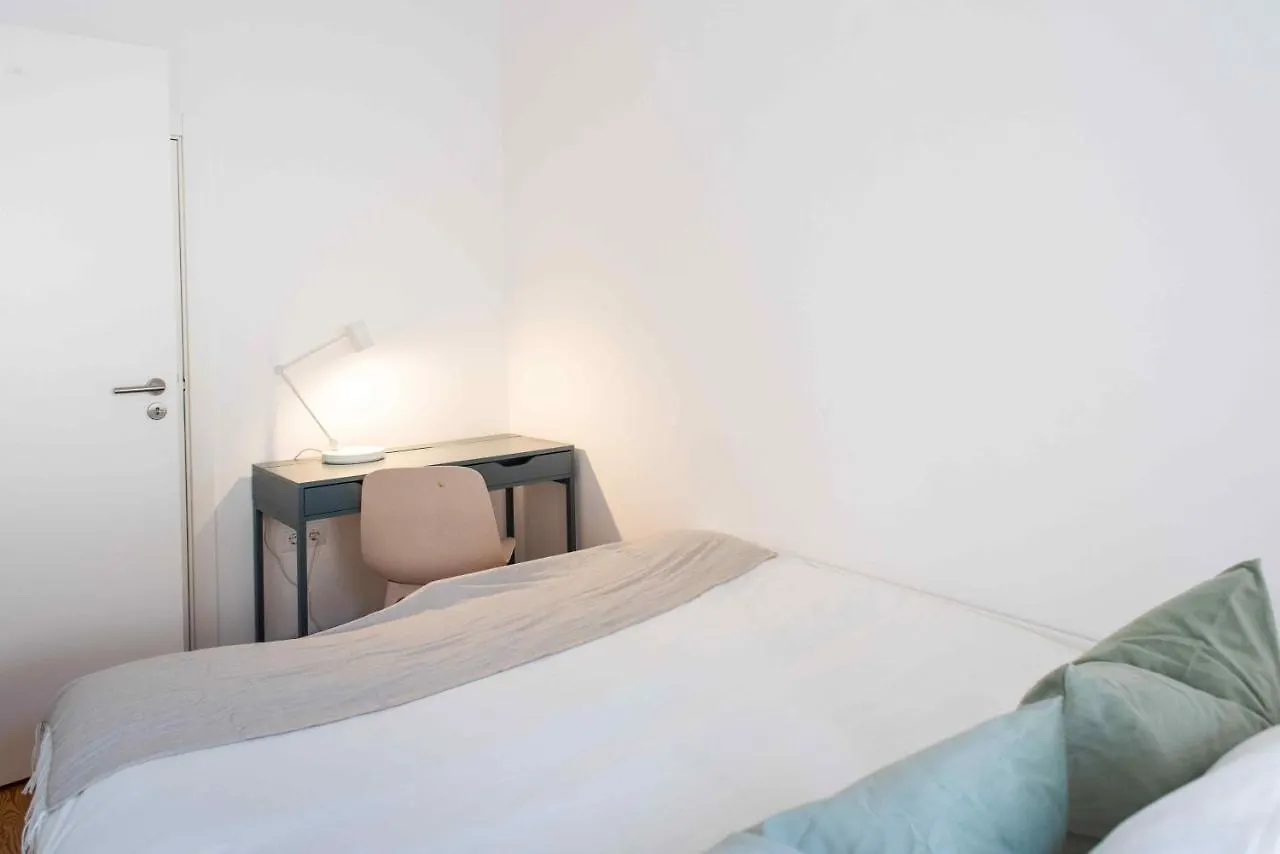 Amaro - Elegant 2 Bedroom Apartment In Alcantara Lisboa