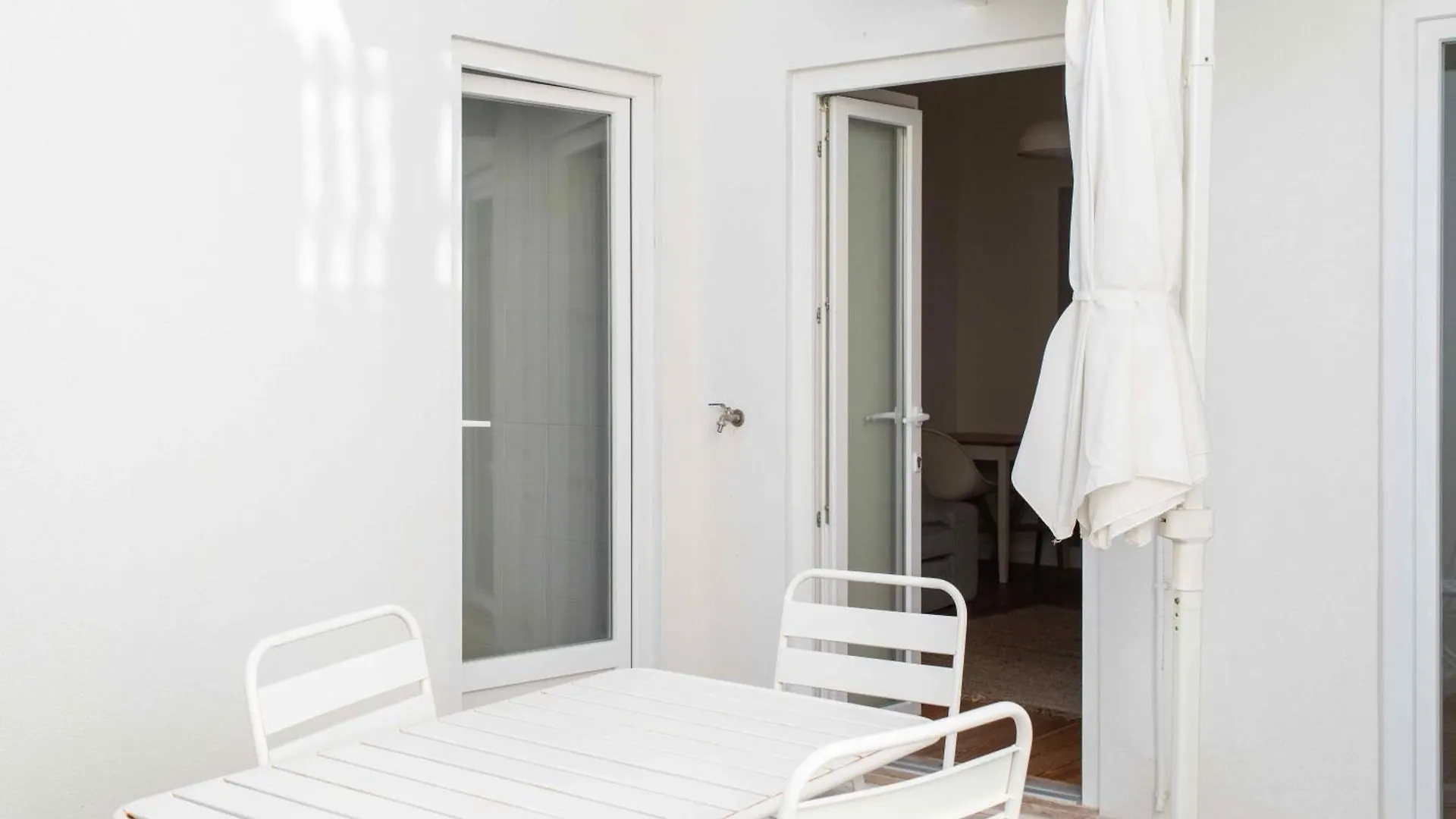 Amaro - Elegant 2 Bedroom Apartment In Alcantara Lisboa